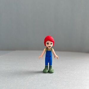 LEGO Friends Mia mini-doll figure